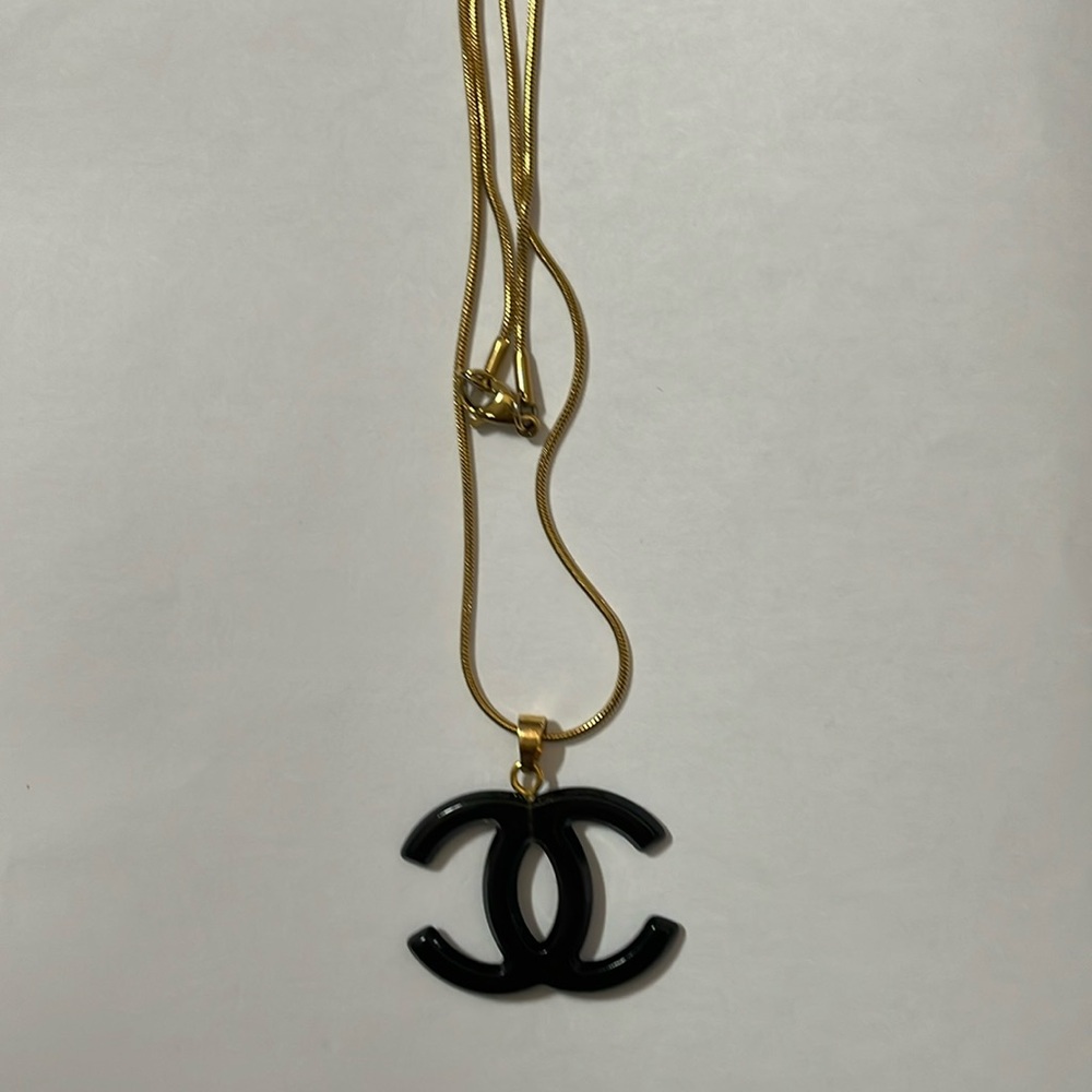 Cc Charm With Unbranded Stainless Steel 20” Chain Preowmed